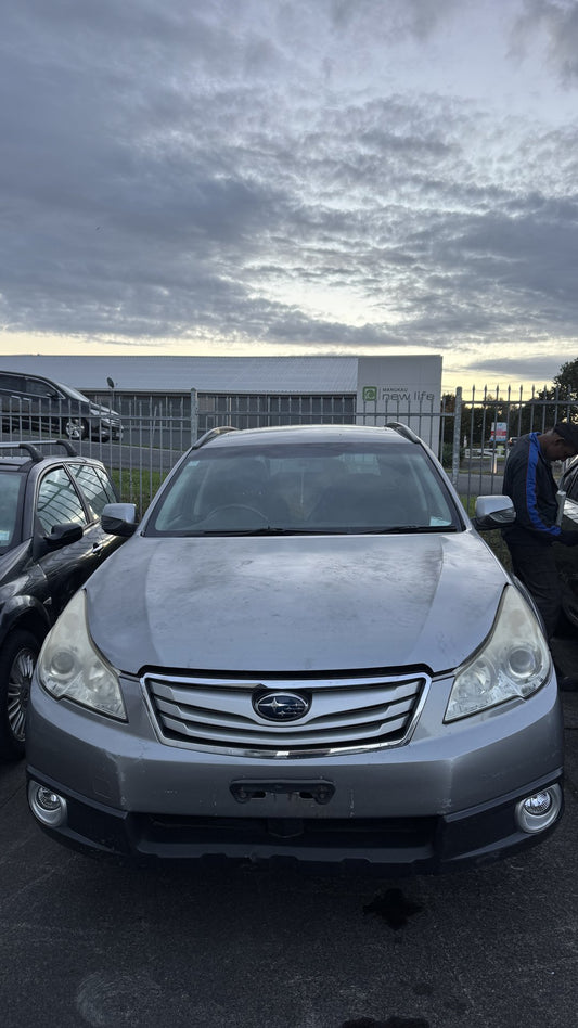 2011 Subaru Outback 2.5i Premium  Dismantling For Parts