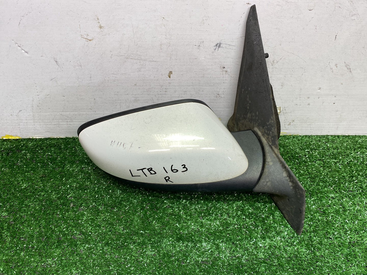 2007 Mazda Verisa - Right Door Mirror PN: 5 wires