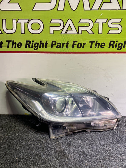 2014 Toyota Prius - Right Headlight