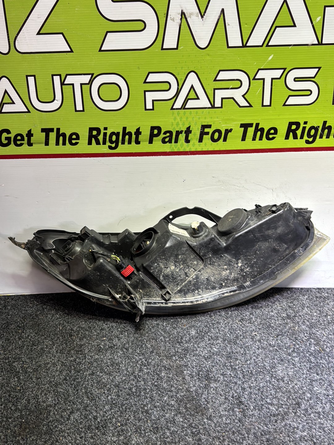 2006 Peugeot 407 - Left Headlight PN: 0 301 213 601