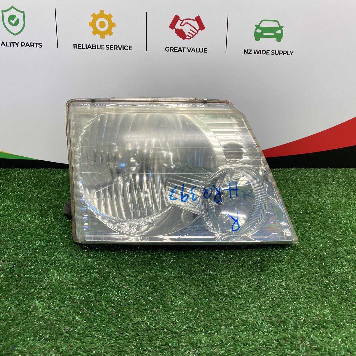2004 Ford Explorer - Right Headlight PN: 1L2Z13008AA