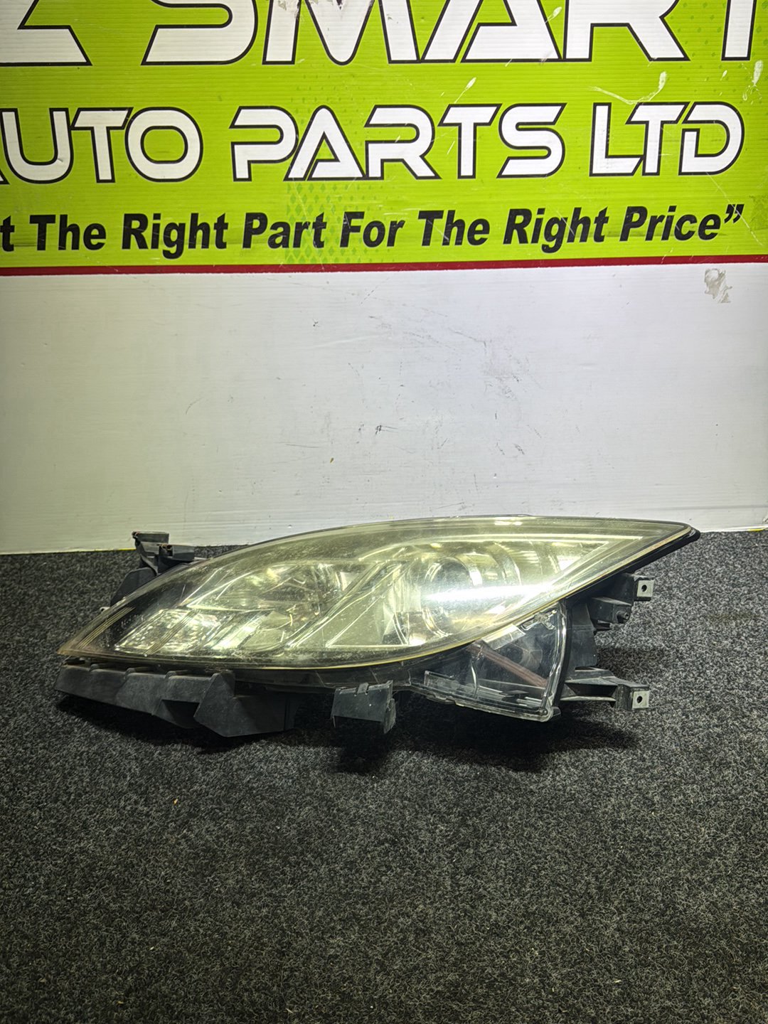 2012 Mazda Atenza GH - Left Headlight PN: non hid / manual adjustment