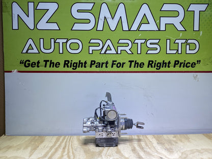 2013 Toyota Prius W30 - ABS Pump/Modulator PN: 47270-47030