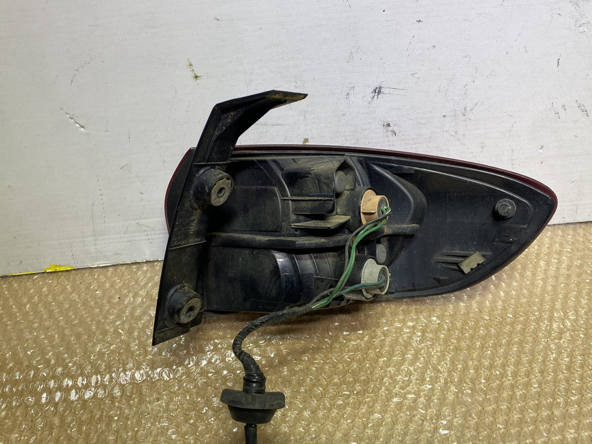 2007 Subaru Tribeca - Left Taillight PN: see photos