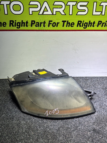 2005 Audi TT TRUZZZ8N751013059 - Right Headlight PN: 8N0 941 004