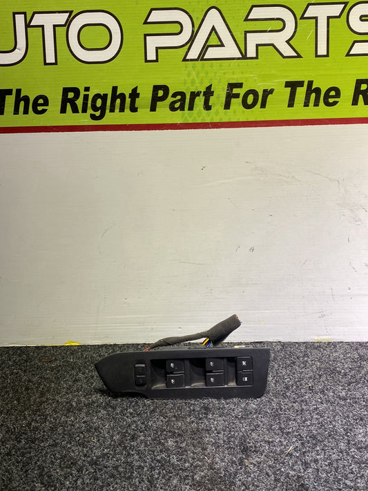 2009 Holden Captiva - Master Power Window Switch