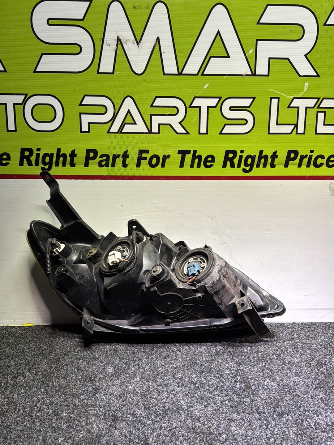 2004 Honda Civic- Left Headlight PN: STANLEY P3703