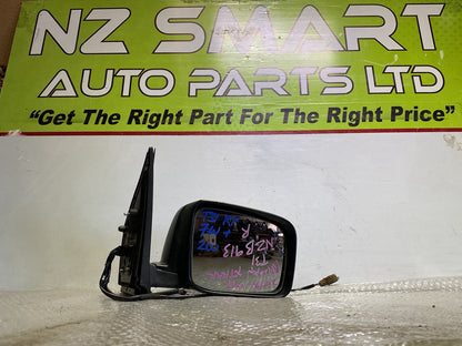 2008 Nissan X-Trail- Right Door Mirror PN: 2 plugs 9 wires