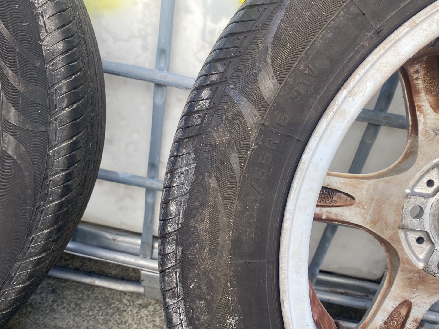 - Mag Wheel Set PN: schnitzer 5x115 Stud Pattern
