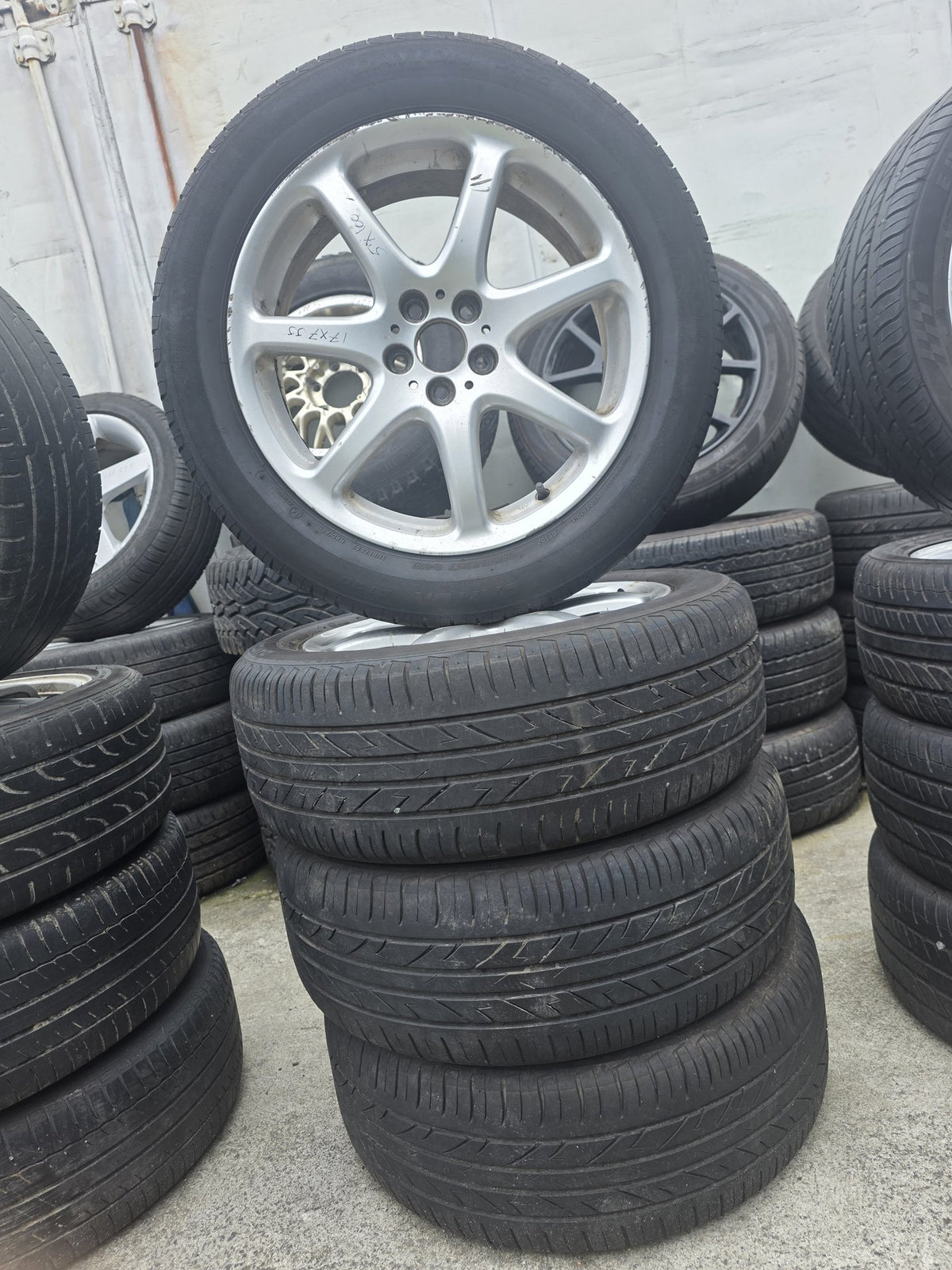 Mag Wheel Set 5x100 Stud Pattern/ Wheel Size: 17x7 JJ