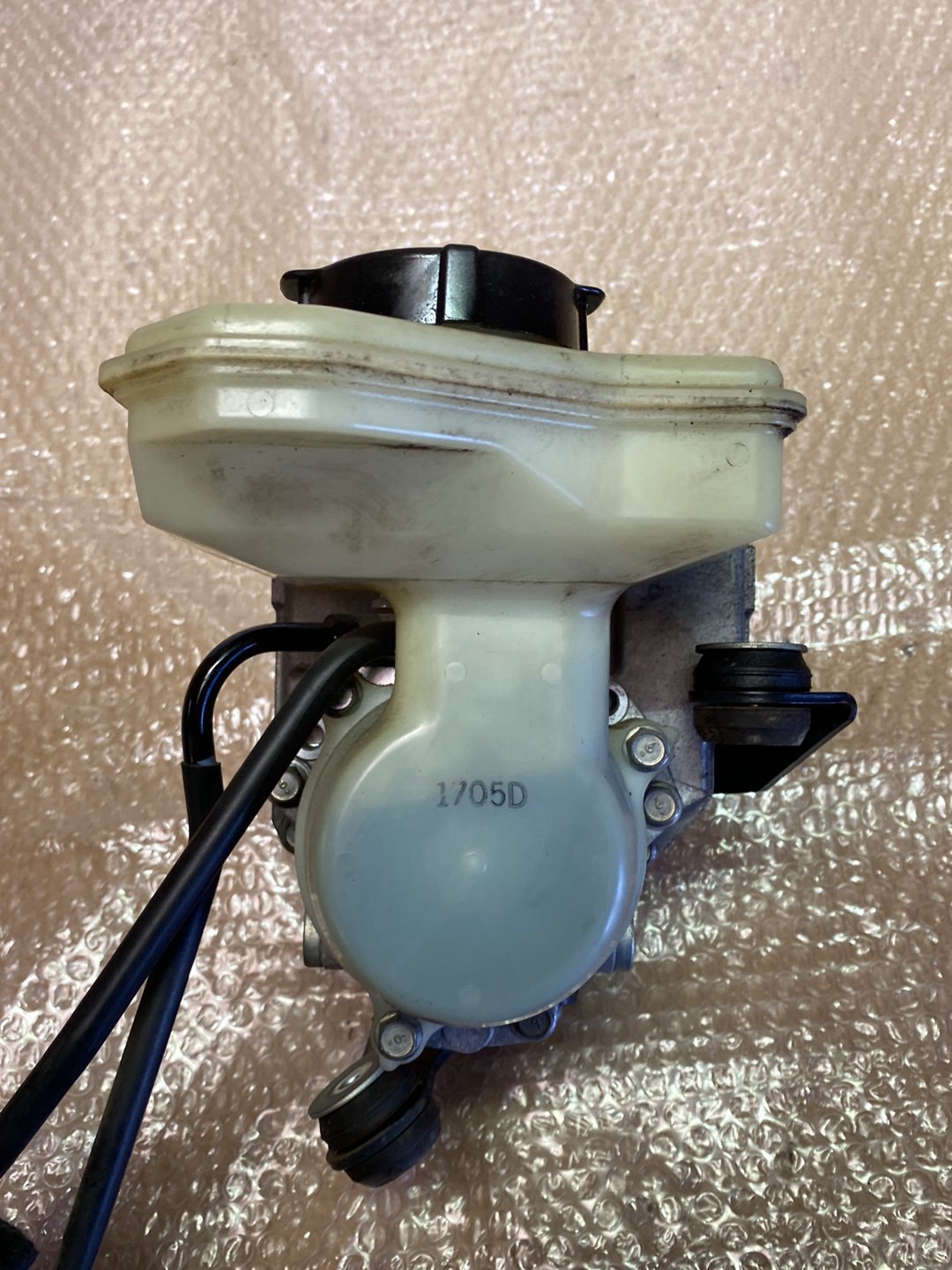2011 Nissan Fuga - Brake Booster PN: 460071MG5B