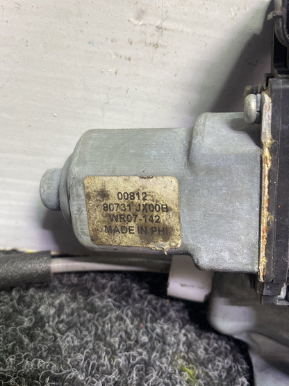 2010 Nissan Juke YF15 - Left Front Window Regulator/Motor