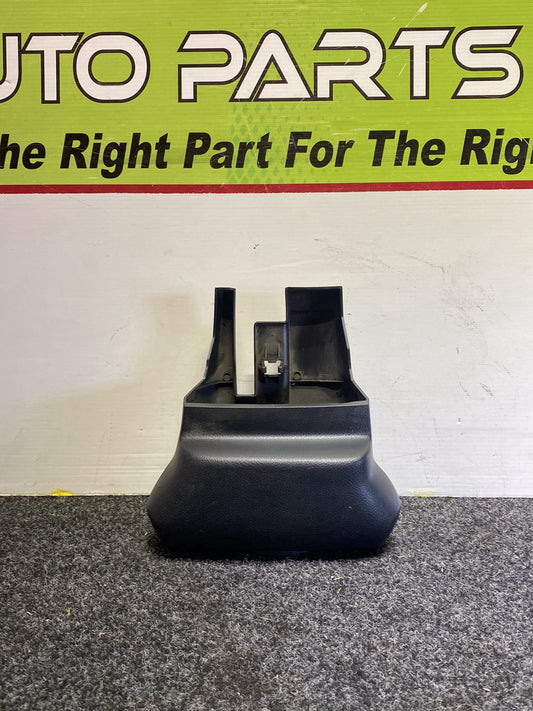 2007 Nissan Tiida - Steering Column Shroud