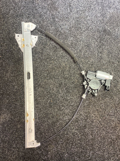 2010 Mazda Premacy CREW - Left Front Window Regulator/Motor