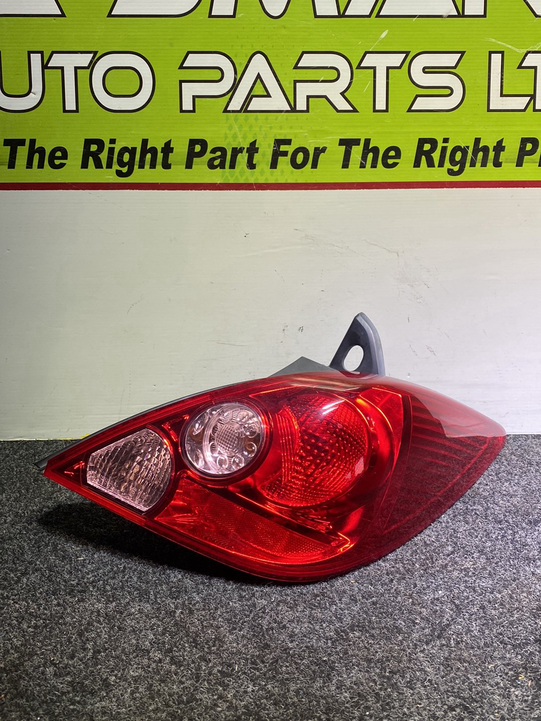 2007 Nissan Tiida - Right Taillight PN: STANLEY P4086R