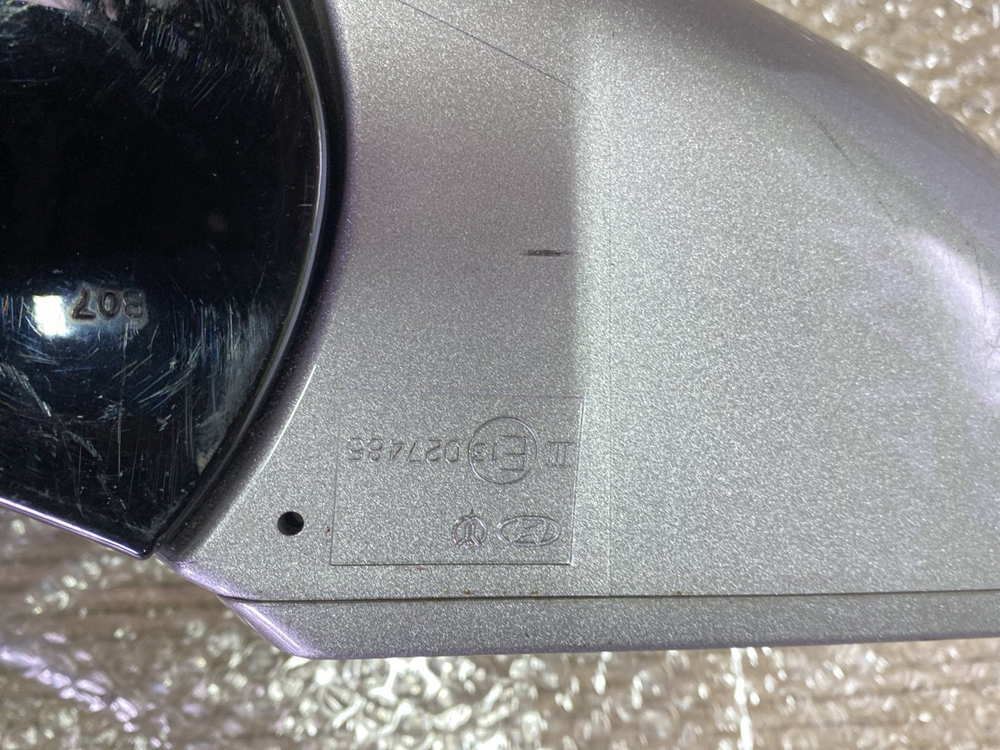 2013 Hyundai i45- Left Door Mirror PN: 9 wires