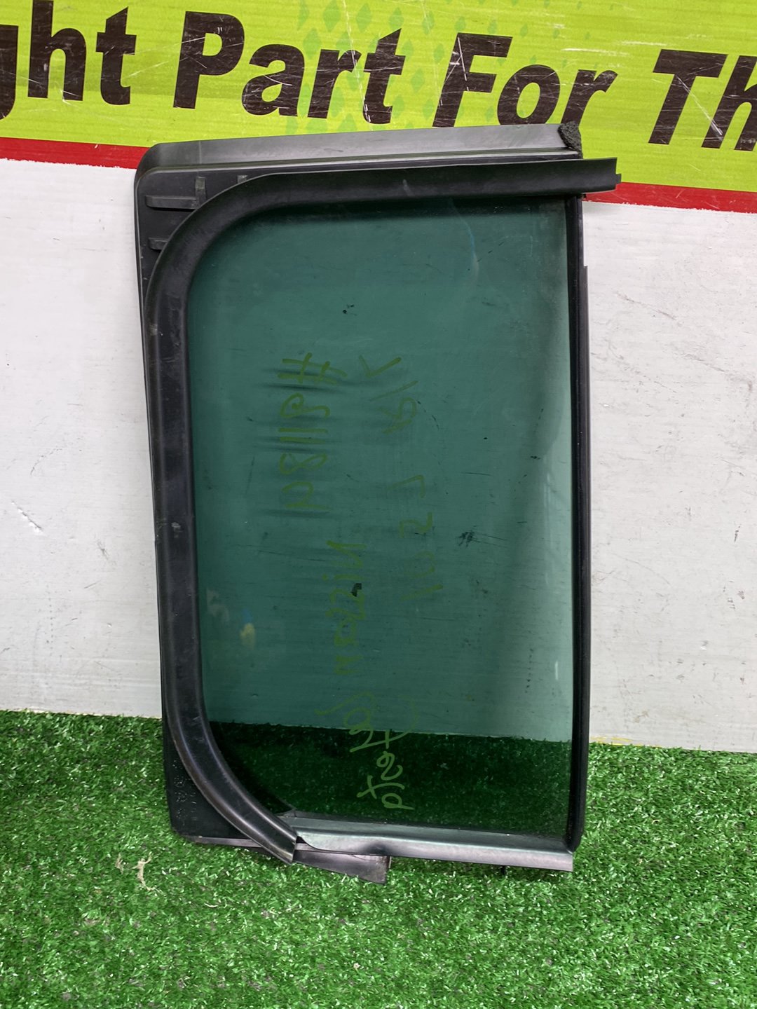 2013 Nissan Lafesta - Right Rear Quarter Door Glass PN: 82300HA00B Tint M308