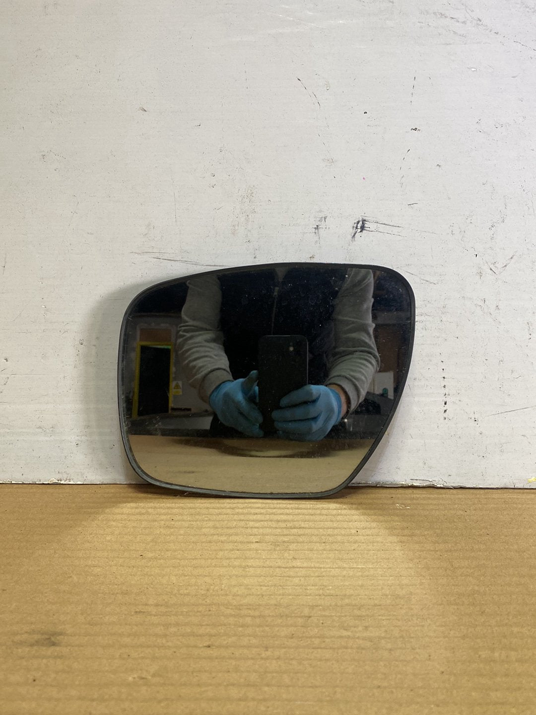 2008 Mazda Premacy- Left Door Mirror Glass PN: