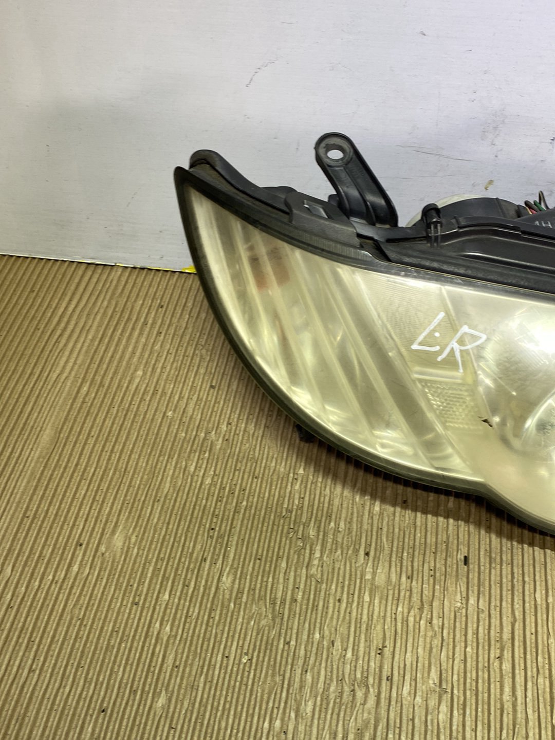 2007 Subaru Legacy- Right Headlight PN: see photos