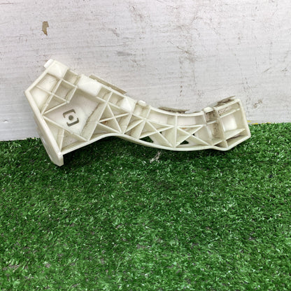 2007 Mazda Axela BK5P - Left Front Bumper Retainer PN: BN8V500U1C