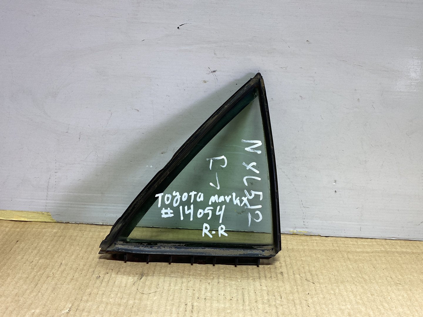 2005 Used Toyota Mark X GRX120- Right Rear Quarter Door Glass
