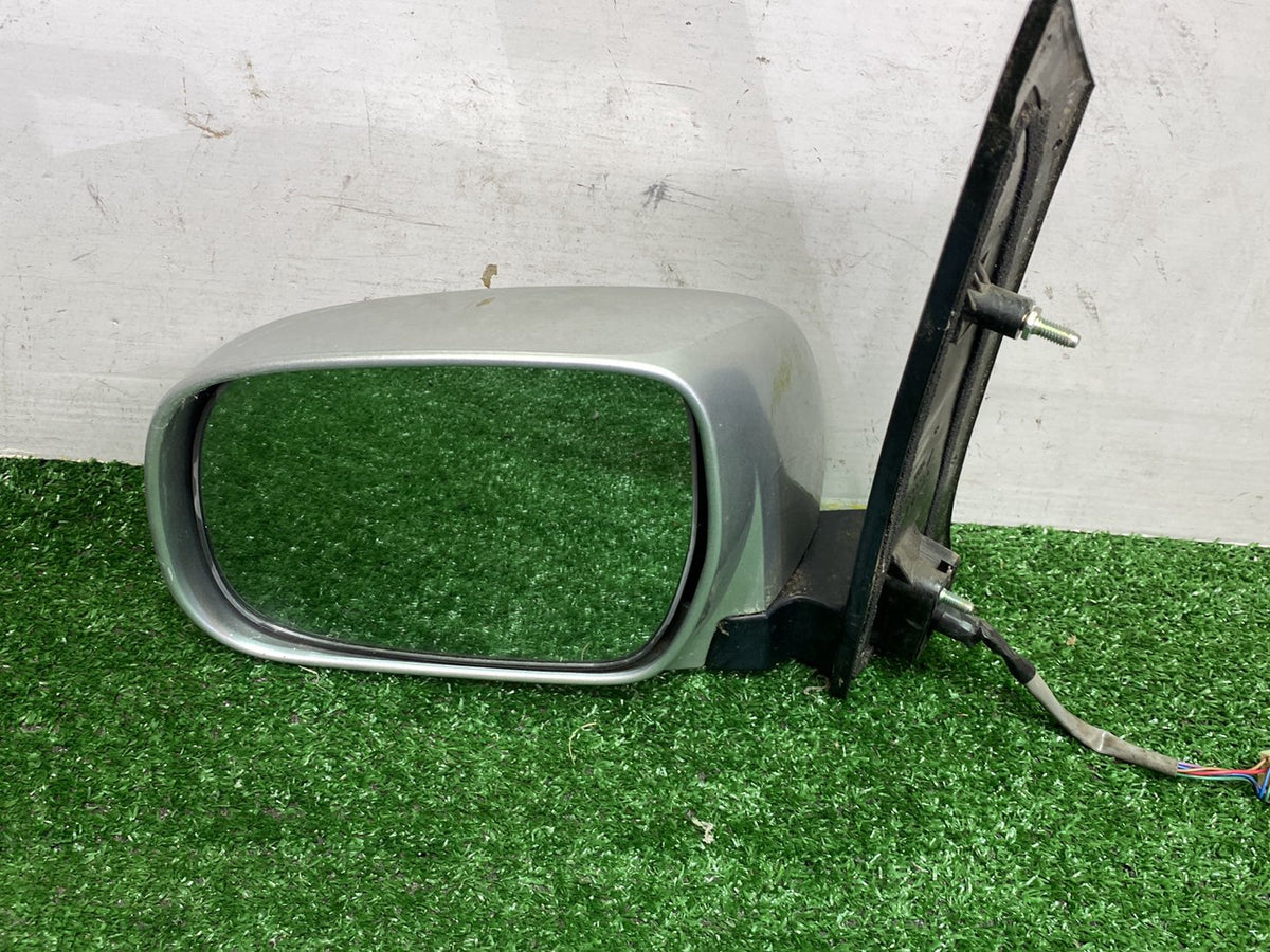 2001 to 2007 - Toyota Noah/Voxy AZR6 - Left Door Mirror - 5 Wire, Head 012209