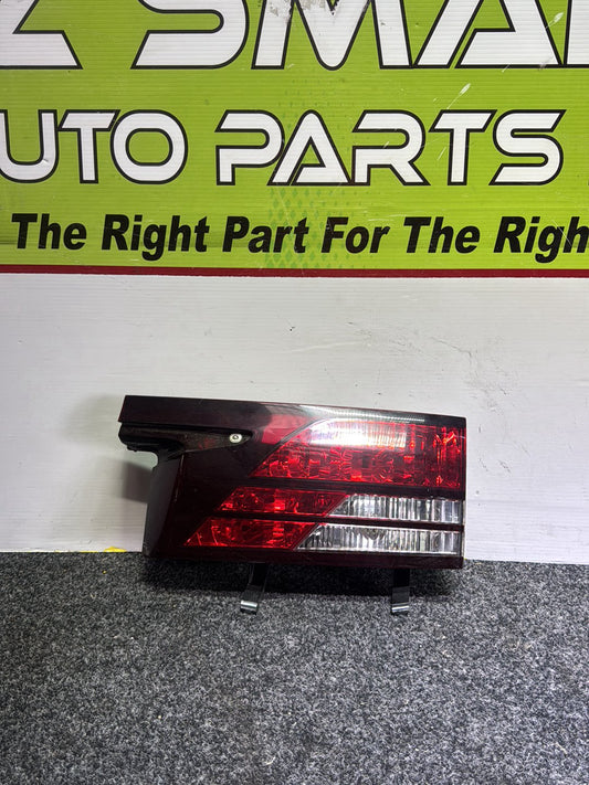2002 Toyota Estima - Right Tailgate Light