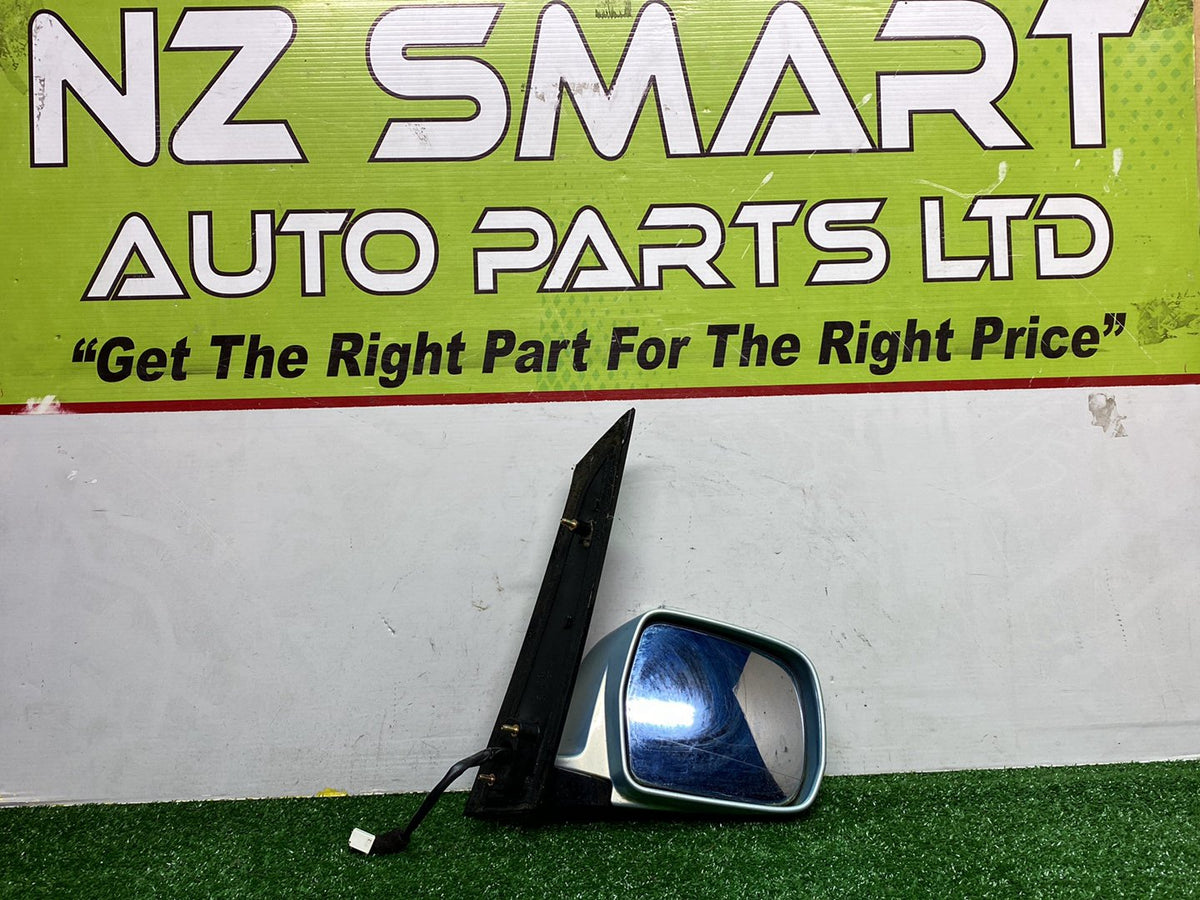 2004 Toyota Alphard - Right Door Mirror PN: 7 wires