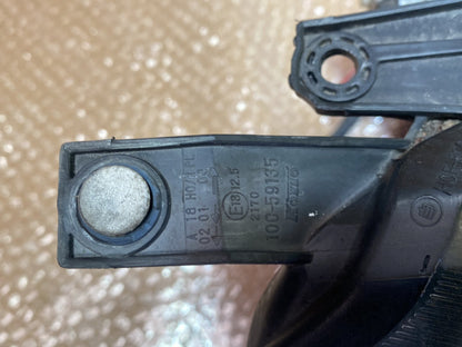 2009 Suzuki SX4 - Right Headlight PN: see photos