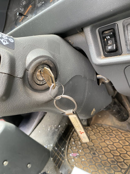 2014 Mitsubishi L300 Dismantling For Parts