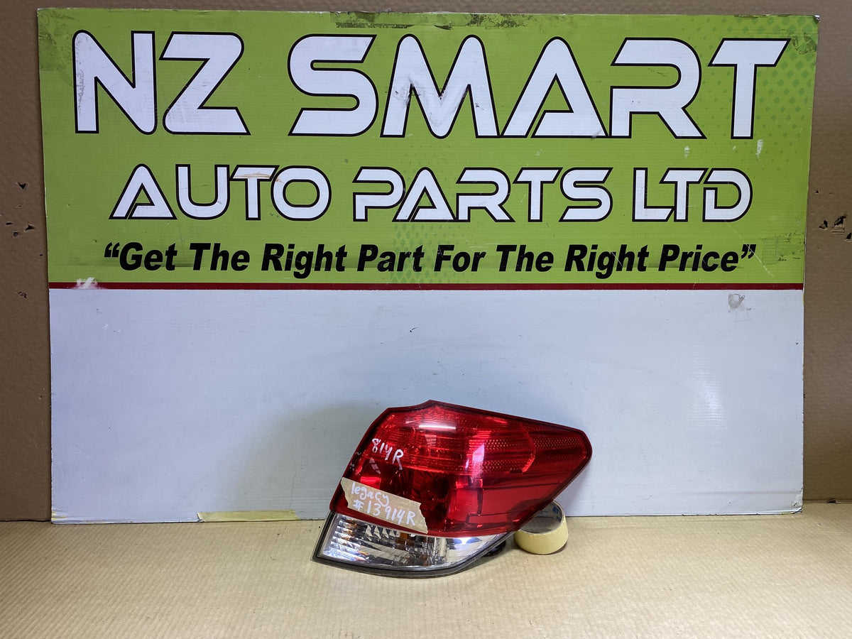 2010 Subaru Legacy - Right Taillight PN: Koito 220-20067