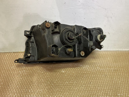 2002 Mitsubishi Pajero - Right Headlight PN: MR414930