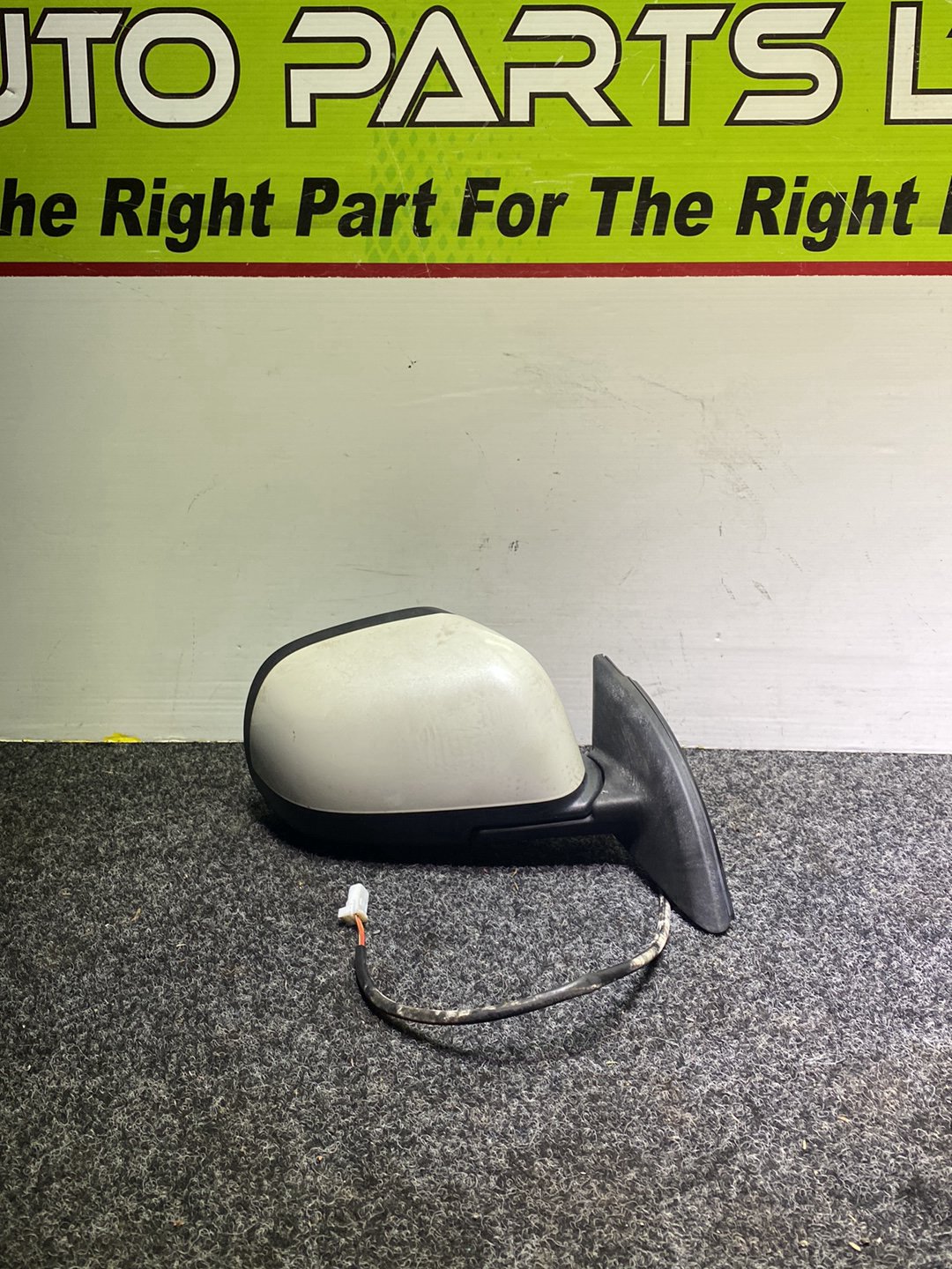 2012 Nissan Leaf - Right Door Mirror PN: 5 wires