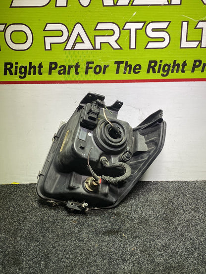 2007 Dodge Nitro - Right Headlight