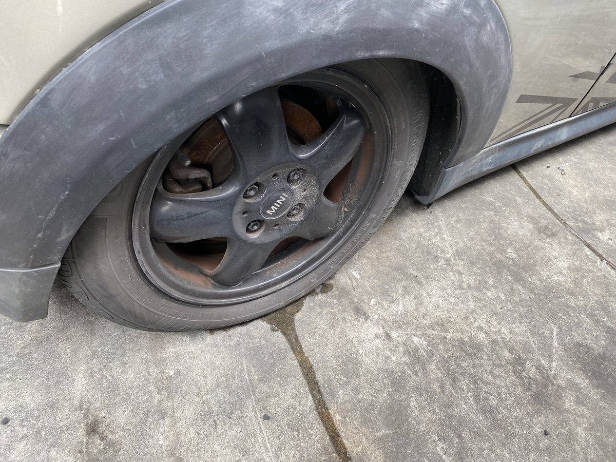2007 MINI Cooper - Dismantling For Parts