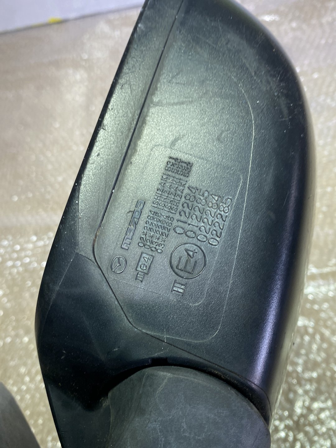 2005 Mazda Premacy- Right Door Mirror PN: 7 wires