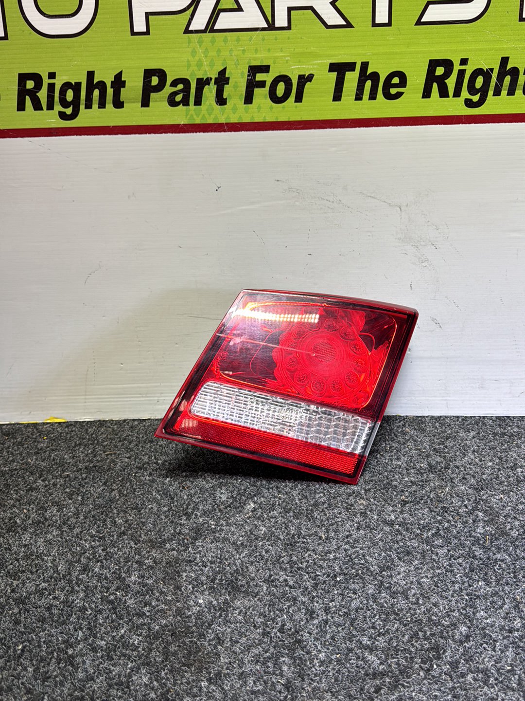 2014 Dodge Journey - Right Tailgate Light