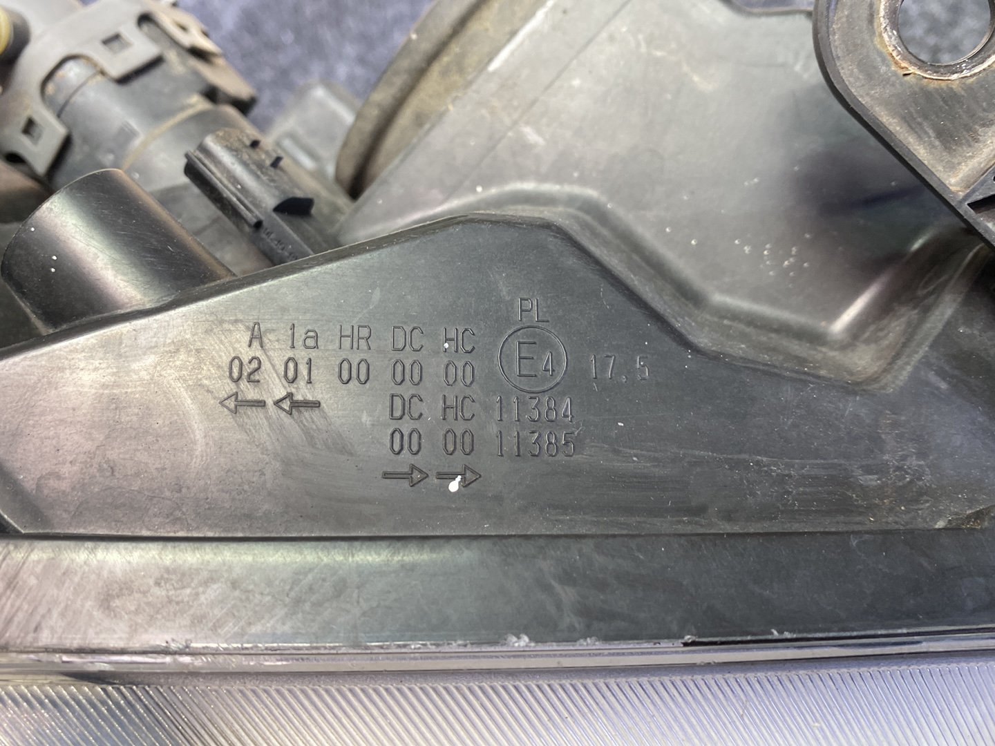2008 Nissan Dualis KJ10 - Right Headlight PN: see photo