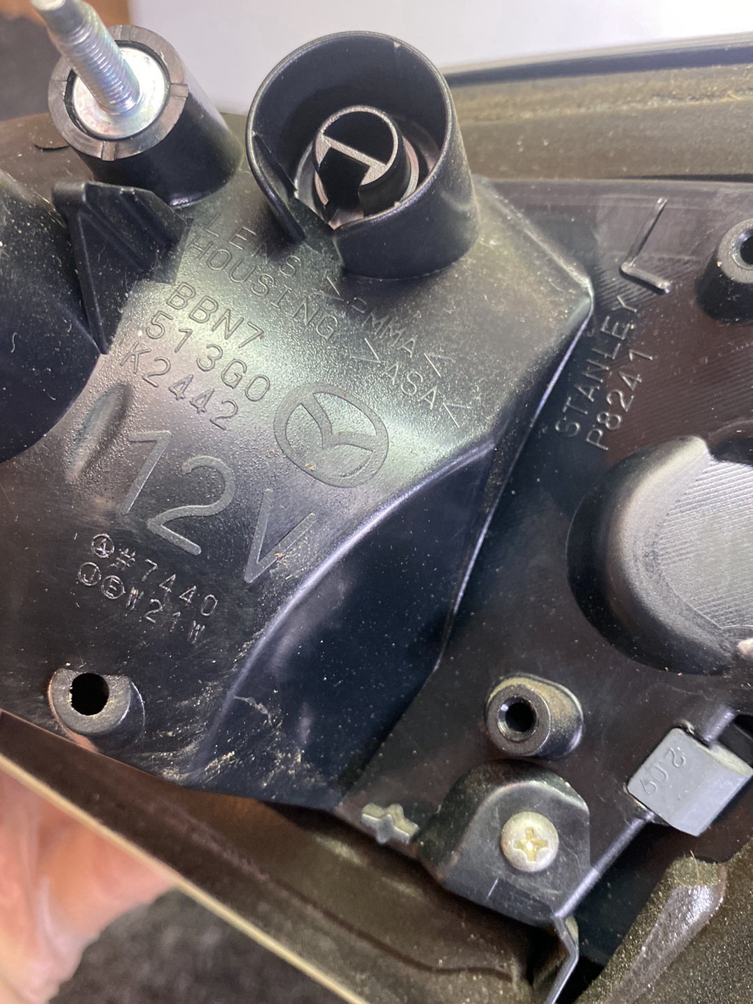 2011 Mazda Axela - Left Tailgate Light