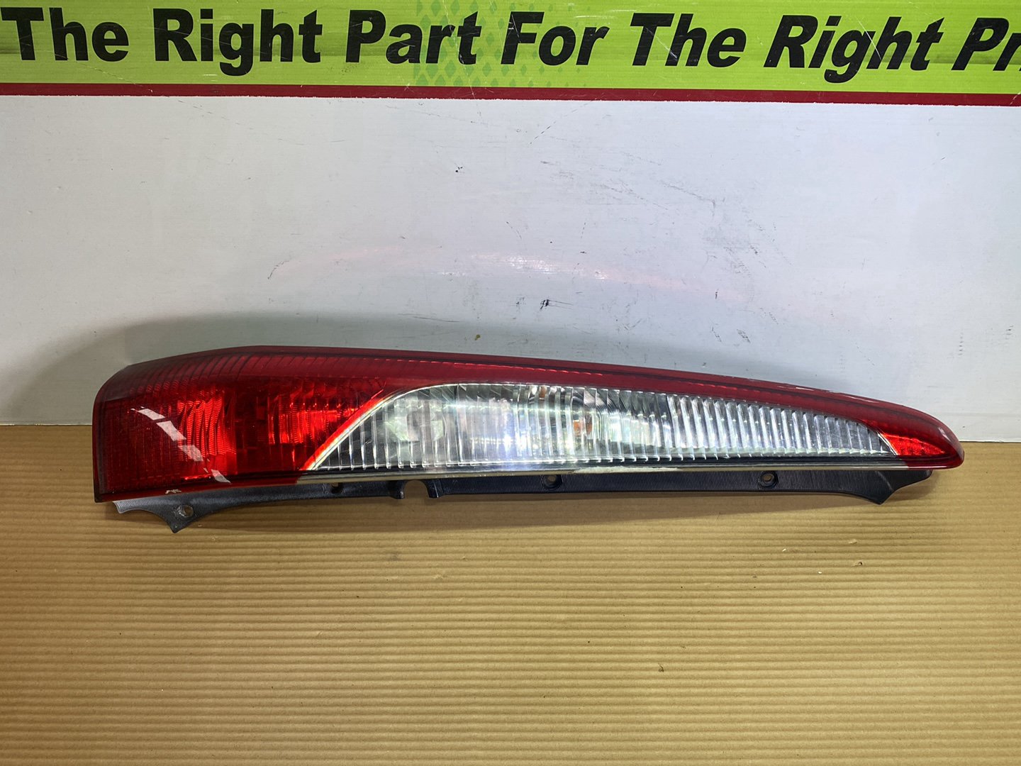 2004 Mitsubishi Lancer- Left Taillight PN: