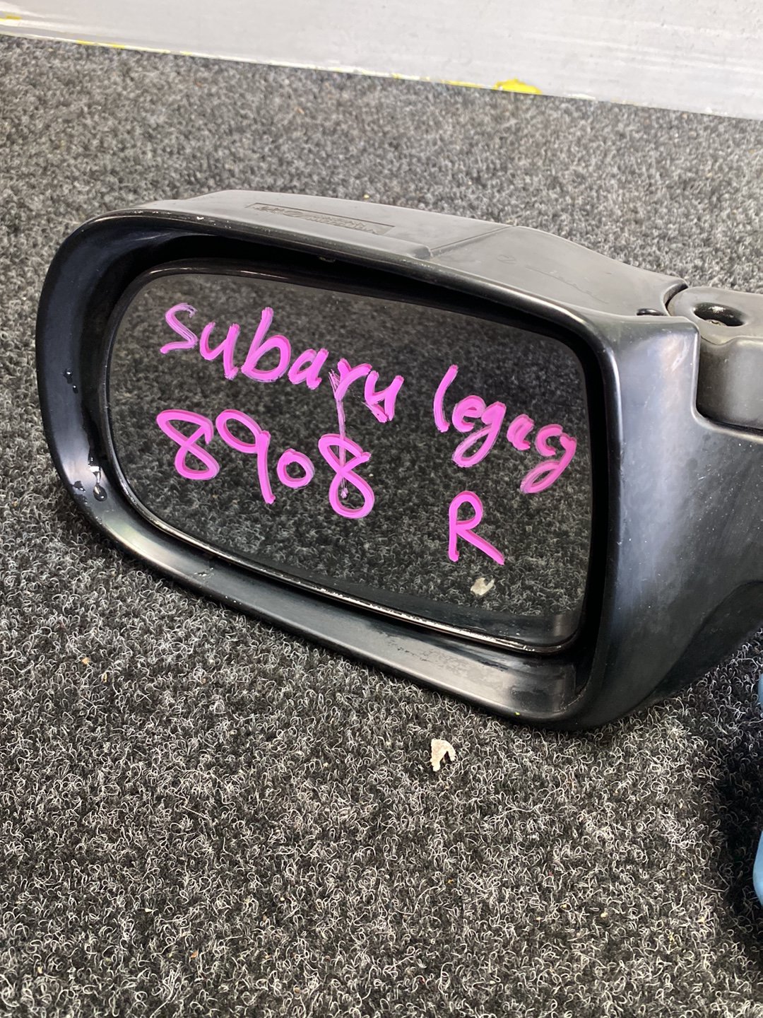 Subaru Legacy - Right Door Mirror PN: vc02-015