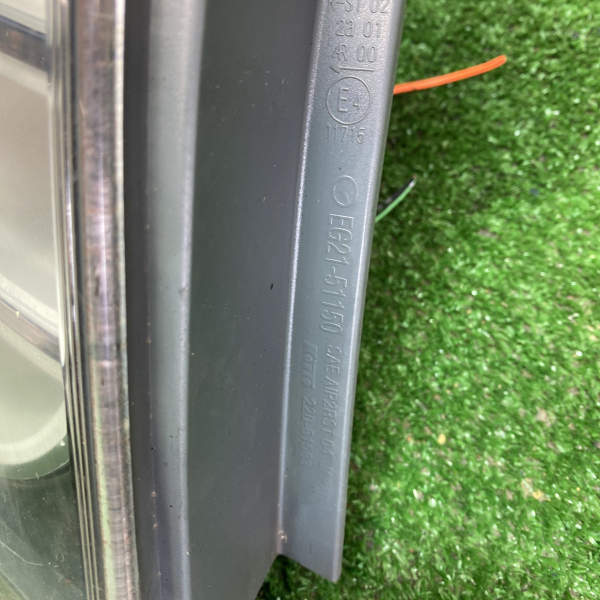 2007 Mazda CX-7 - Left Taillight PN: KOITO 220-61583