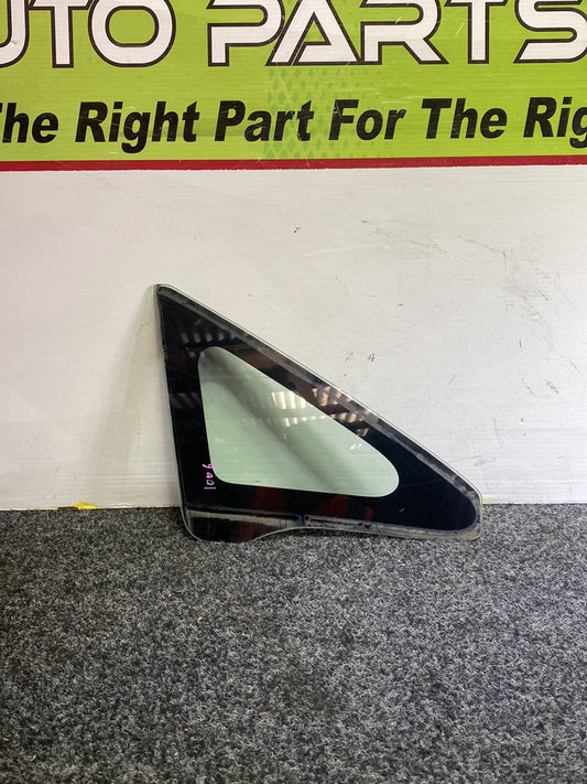2008 Honda Airwave GJ1 - Right Front Quarter Door Glass PN: Tint Number M2H3