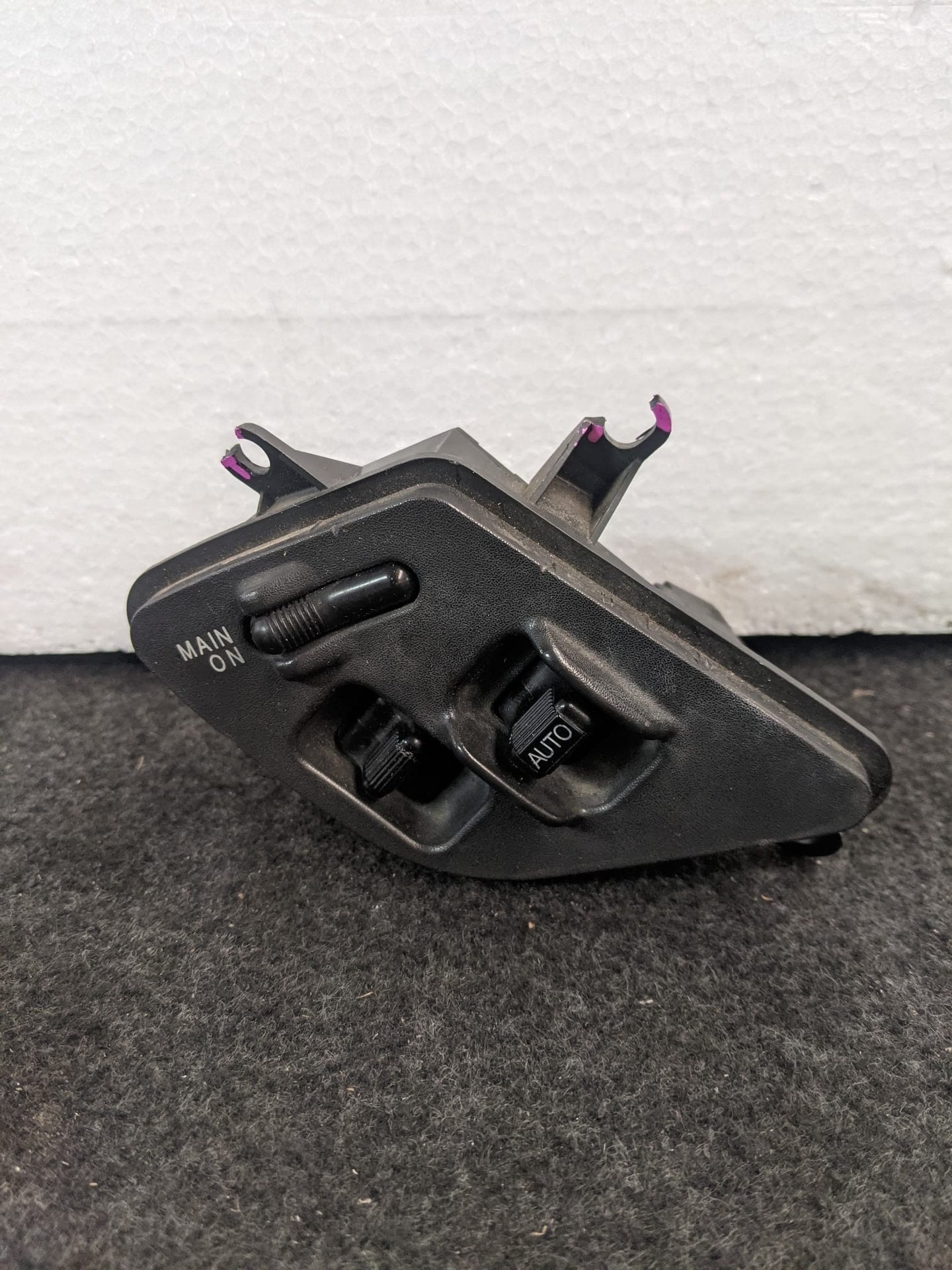 1990 Honda Integra- Right Front Window Switch PN: 2 door lug broken see pics