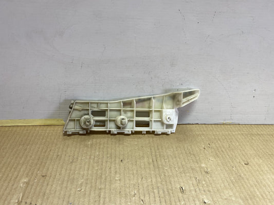 2013 Used Toyota Prius ZVW30 - Right Front Bumper Retainer PN: 52115-47040