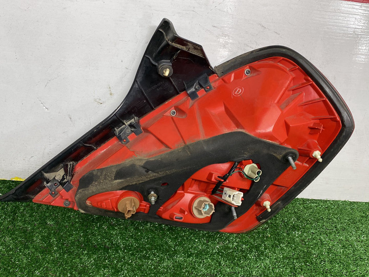 2007 Nissan Teana - Left Taillight PN: See photos