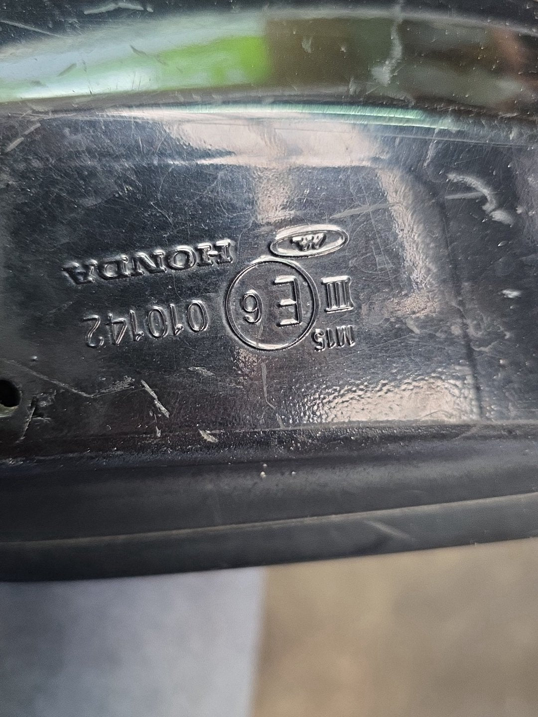 2004 Honda Accord- Left Door Mirror PN: 8 wires