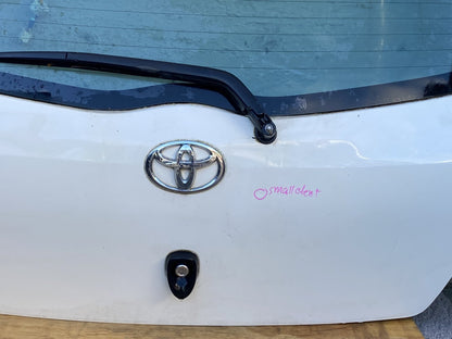 2006 Toyota Vitz KSP90 - Tailgate