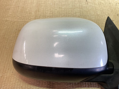 2006 Mitsubishi Outlander CW5W - Right Door Mirror PN: 7 wires