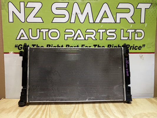 2017 Toyota Prius ZVW50 - Radiator